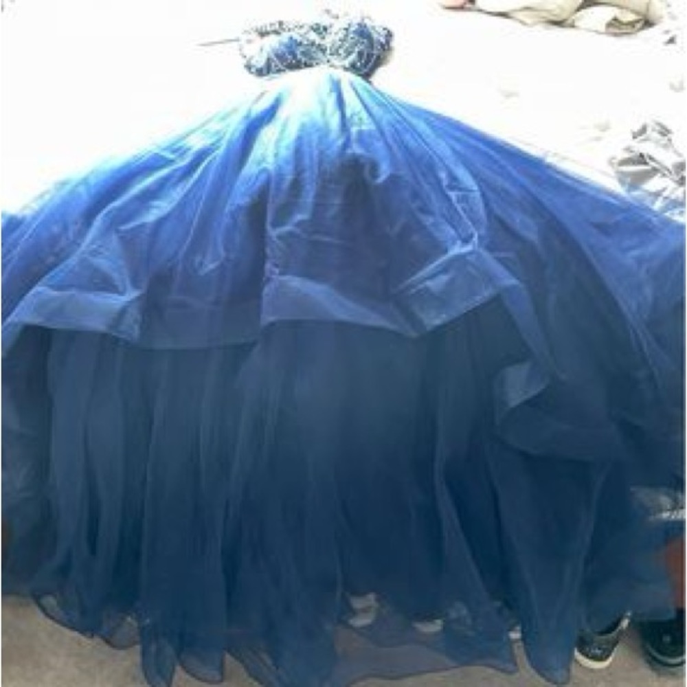 Tony Bowls Prom Dress - Picture 3 of 5
